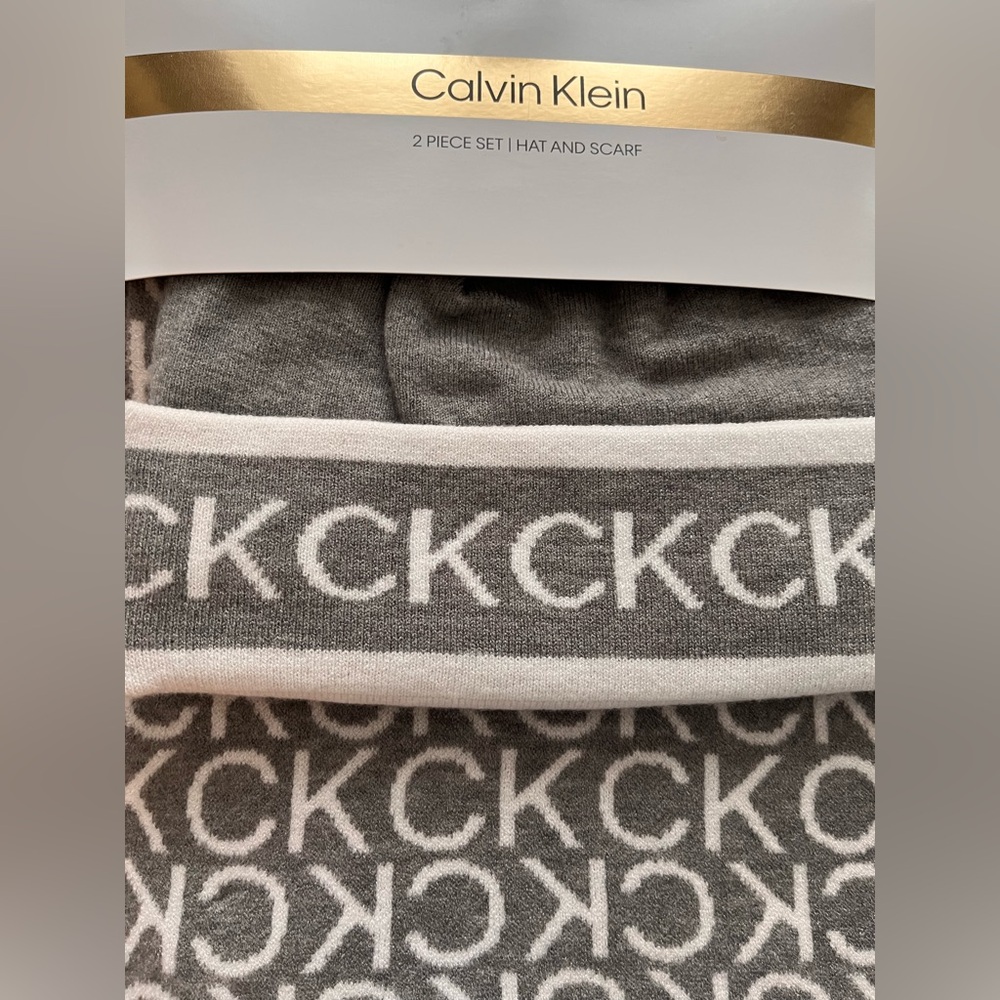 Calvin Klein hat and scarf set NWT
